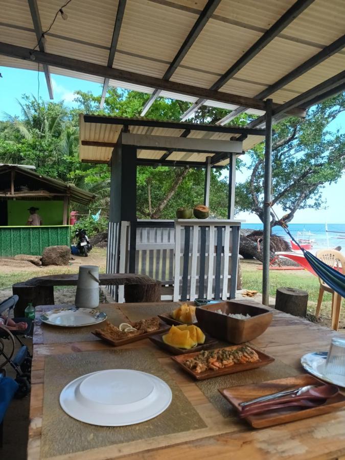 Holiday home Tupi's Beachfront Minihouse *
